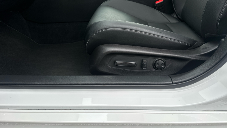 Honda Civic 2.0 eHEV Advance 5dr CVT Hybrid Hatchback